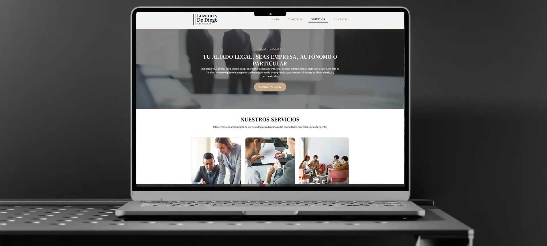 Mockup website Desktop Services Abogado