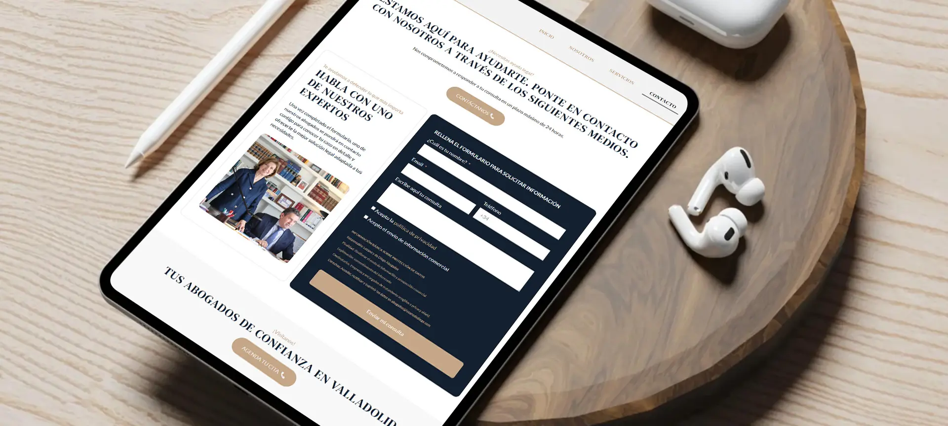 Mockup website Tablet Abogado